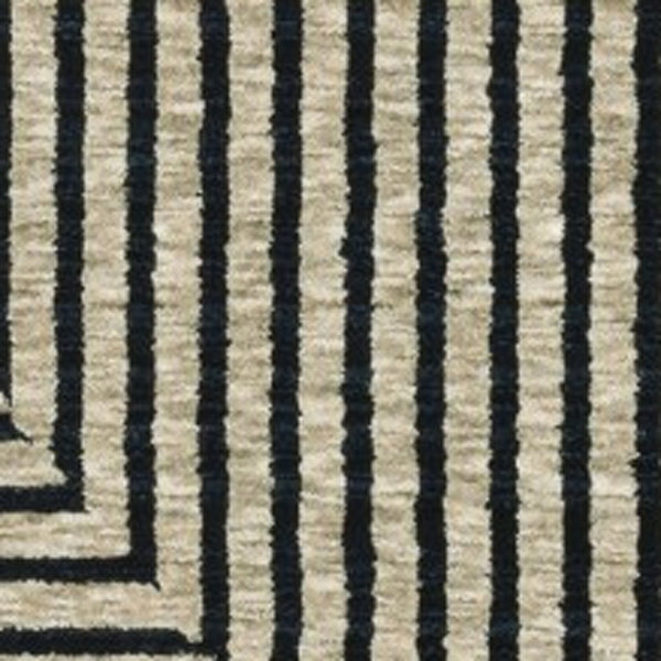 Homeroots 5' Beige Geometric Area Rug With Fringe - Stylish, Stain-resistant Design For Cozy Home Decor 8' Runner Polyester 575687