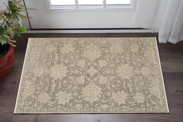 Homeroots 10' Stunning Floral Area Rug With Fringe - Stain Resistant, Perfect For Homes With Kids And Pets 3' X 5' Polyester 575696