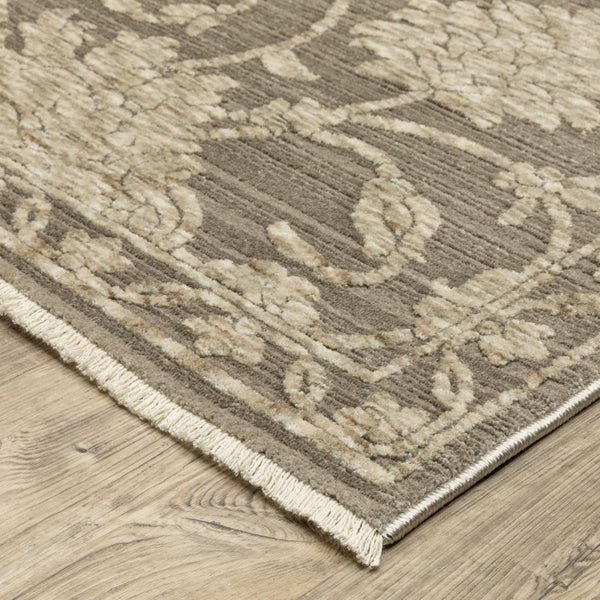 Homeroots 10' Stunning Floral Area Rug With Fringe - Stain Resistant, Perfect For Homes With Kids And Pets 3' X 5' Polyester 575696