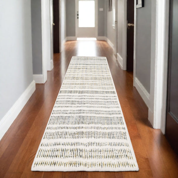 Homeroots 5' Elegant Ivory And Gold Striped Power Loom Area Rug - Stain Resistant, Perfect For Any Decor 8' Runner Polyester 575703