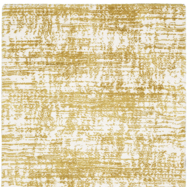 Homeroots 5' Abstract Green And Ivory Area Rug - Perfect For Kids And Pets, Stain Resistant, Artful Design 8' Runner Polyester 575711