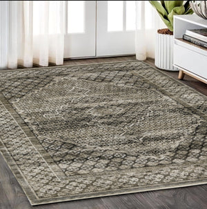 Homeroots 3' Gray Medallion Area Rug With Fringe – Stylish, Stain Resistant Design For Home & Pet Friendly Spaces 5' X 8' Polyester 575745