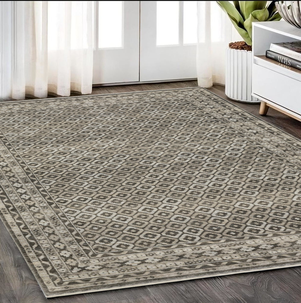 Homeroots 3' Gray Diamond Area Rug With Fringe - Stylish Stain-resistant Design For Home Décor & Comfort 5' X 8' Polyester 575746