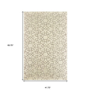 HomeRoots 5' Hand-Tufted Wool Area Rug in Tan and Ivory - Elegant Geometric Design for Any Living Space 4' X 6' 575758