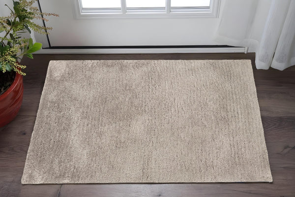 Homeroots 5' Luxurious Ivory Shag Hand-tufted Area Rug – Soft, Stain-resistant Comfort For Any Space 3' X 5' Polyester 575787