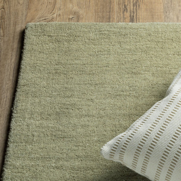 HomeRoots 5' Hand-Tufted Wool Area Rug in Teal and Blue - Cozy, Durable Design for Any Room or Space 6' X 9' 575889