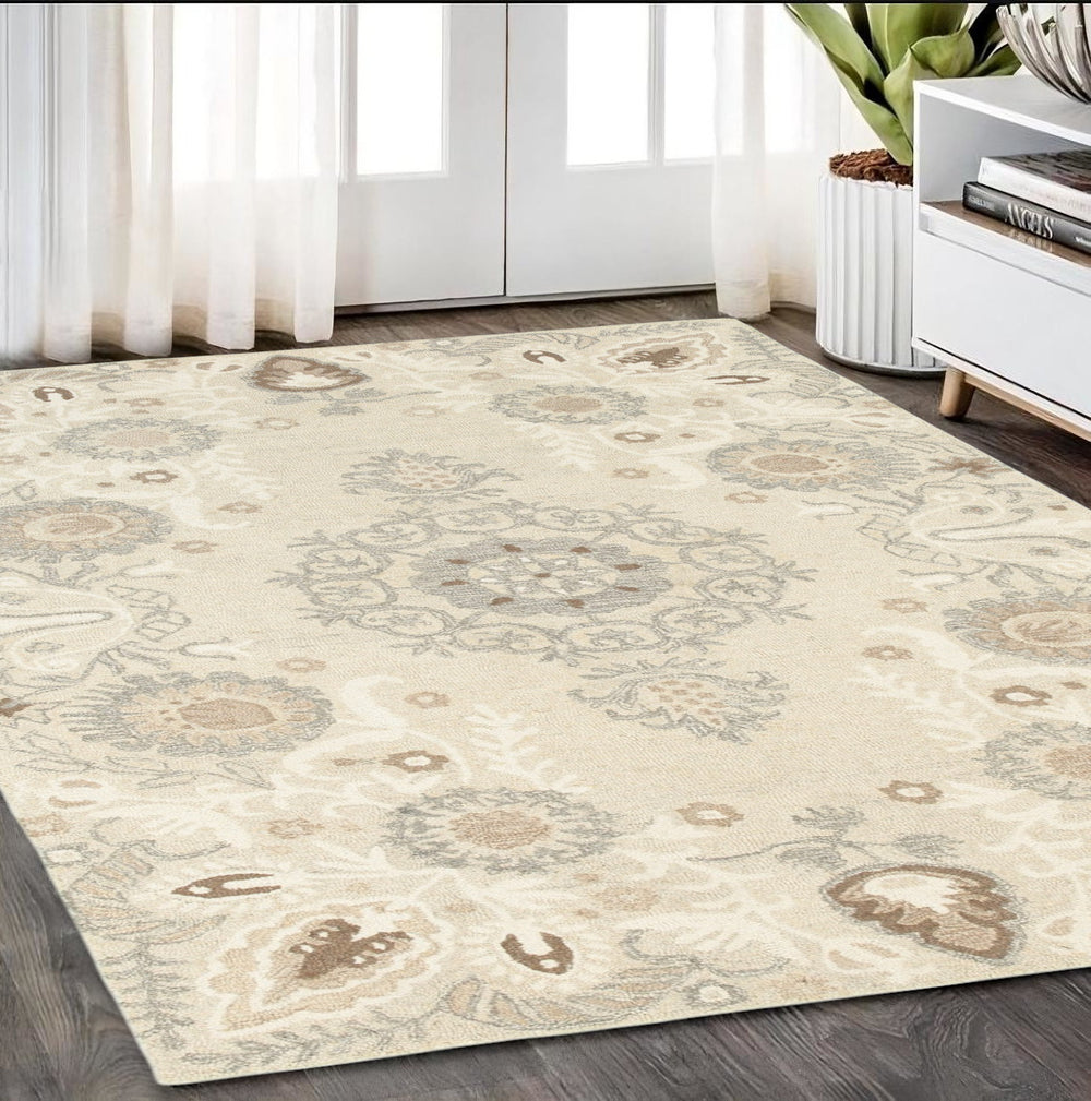 Homeroots 4' Sand Wool Floral Hand Tufted Area Rug - Elevate Your Living Space With Elegant Design And Comfort 5' X 8' Wool 575973