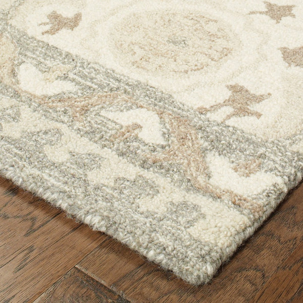 Homeroots 4' Ivory Floral Hand-tufted Area Rug - Elegant Wool Design For Cozy, Neutral Home Decor Solutions 5' X 8' Wool 575983