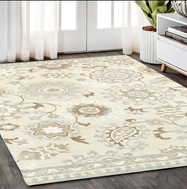 Homeroots 4' Ivory Floral Hand-tufted Area Rug - Elegant Wool Design For Cozy, Neutral Home Decor Solutions 5' X 8' Wool 575983