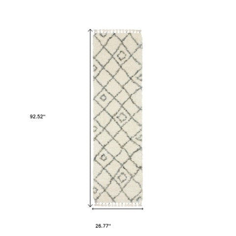 Homeroots 5' Ivory Diamond Shag Area Rug With Fringe - Stylish, Stain-resistant Comfort For Any Space 8' Runner Polypropylene 576085