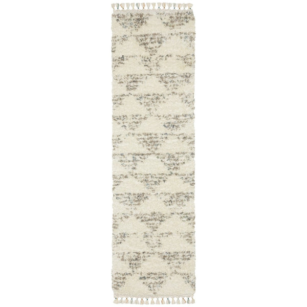 HomeRoots 5' Ivory and Green Geometric Shag Area Rug with Fringed Edges – Soft, Durable, Stylish Comfort for Any Space 8' Runner 576087