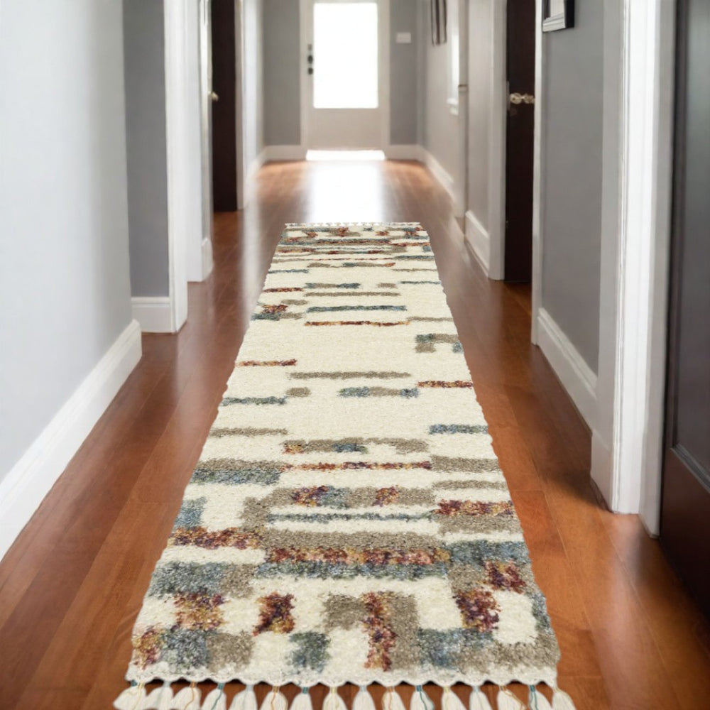 HomeRoots 5' Abstract Shag Area Rug in Tan, Gray, and Ivory with Fringe – Soft, Durable, and Stylish Décor Solution 8' Runner 576088