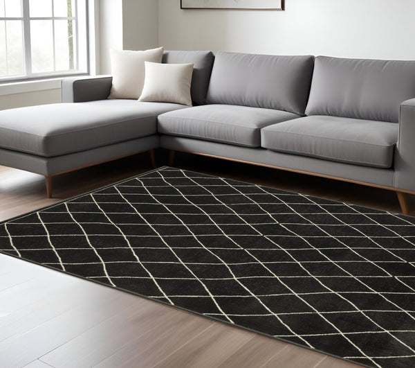 Homeroots 3' Charcoal And Ivory Trellis Area Rug - Stylish, Stain-resistant Design For Modern Home Decor 8' X 11' Polypropylene,Polyester 576141