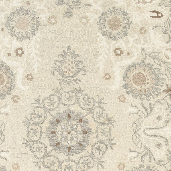Homeroots 4' Sand Wool Floral Hand Tufted Area Rug - Elevate Your Living Space With Elegant Design And Comfort 8' X 10' Wool 576207