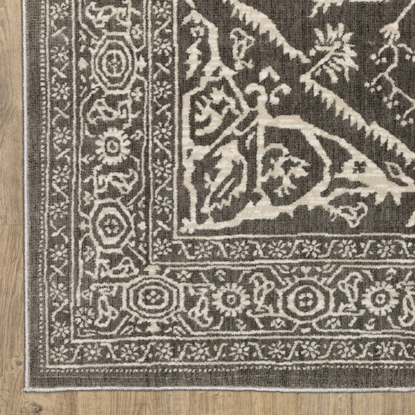 Homeroots 5' Ivory And Gold Oriental Area Rug - Stain Resistant, Stylish Design For Any Home Decor 10' X 13' Polyester 576396