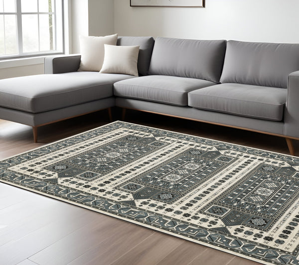 Homeroots 3' Gray Medallion Area Rug - Stylish, Stain-resistant, Perfect For Kids And Pets, Elevate Your Space! 10' X 13' Polypropylene,Polyester 576427