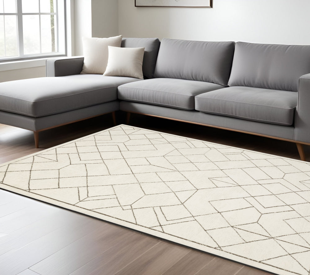 Homeroots 3' Stylish Ivory Geometric Area Rug – Stain Resistant, Soft Texture For A Cozy Home Atmosphere 10' X 13' Polypropylene,Polyester 576432