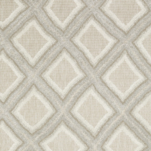 Homeroots 3' Gray Diamond Area Rug - Stain Resistant, Stylish Design Perfect For Homes With Kids And Pets 10' X 13' Polypropylene 576439