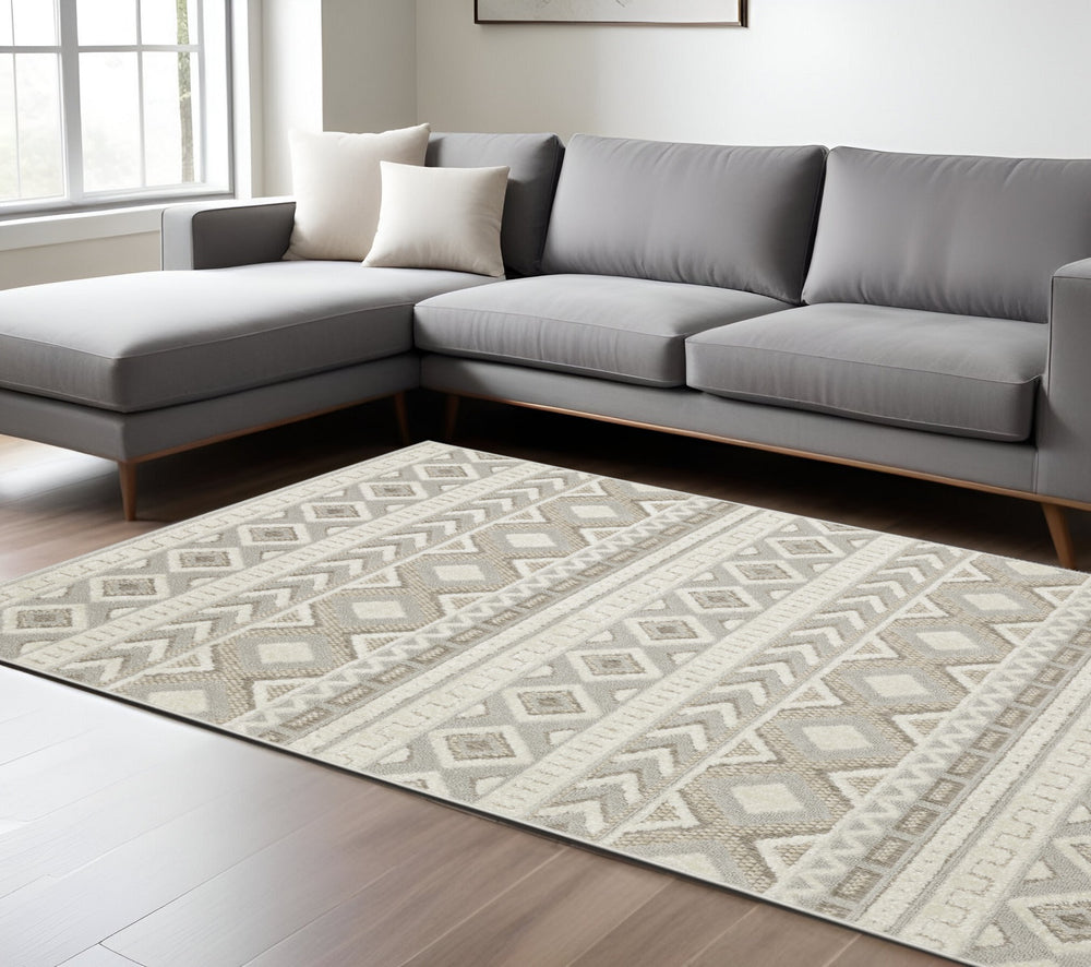 Homeroots 3' Gray Tribal Area Rug – Stylish Power Loom Design, Stain Resistant, Perfect For Any Home Decor 10' X 13' Polypropylene 576440
