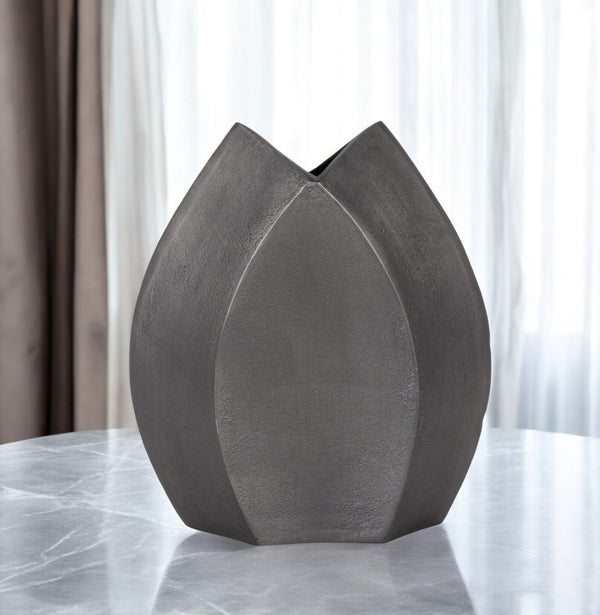 Homeroots 12" Black Aluminum Table Vase - Stylish Distressed Finish For Modern Home Decor & Elegant Displays  Aluminum 576774