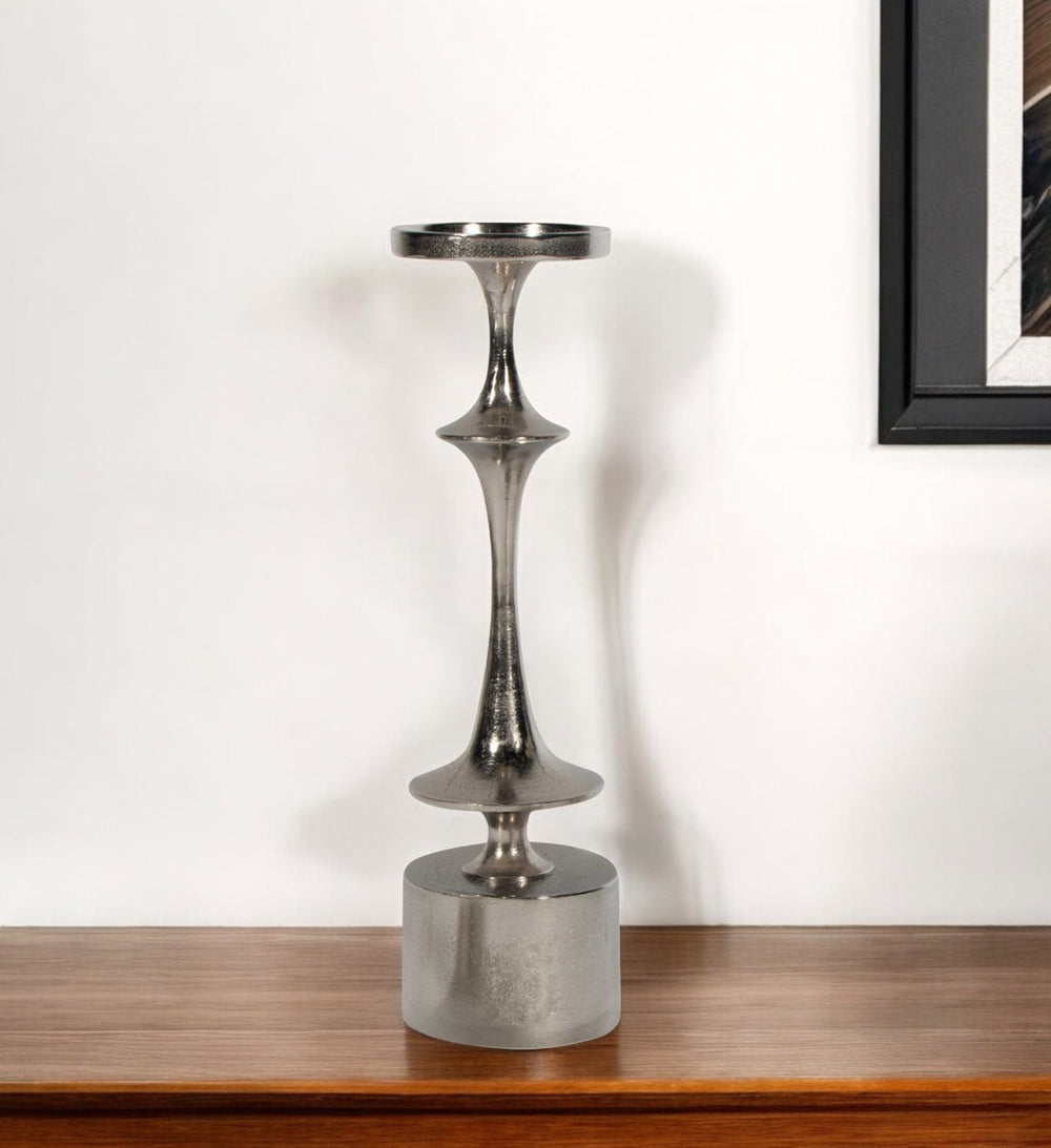 Homeroots 18" Silver Distressed Geometric Metal Tabletop Candle Holder – Chic Accent For Modern Home Decor   576822