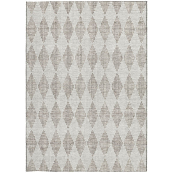 Homeroots 3' Beige Geometric Washable Indoor Outdoor Area Rug For Versatile Style In Any High Traffic Space 3' X 5' Polyester 577007