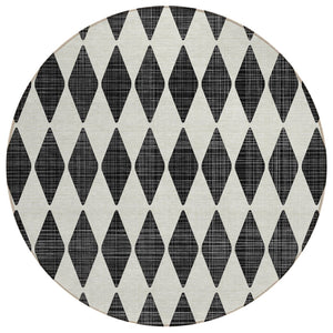 HomeRoots 5' Black Geometric Area Rug - Stylish, Washable, Durable Design for Indoor and Outdoor Spaces 8' Round 577015