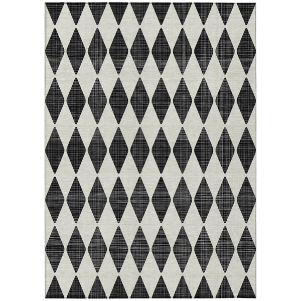 HomeRoots 5' Black Geometric Area Rug - Stylish, Washable, Durable Design for Indoor and Outdoor Spaces 10' X 14' 577018