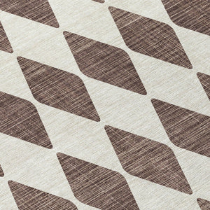 Homeroots 3' Beige Geometric Washable Indoor Outdoor Area Rug For Versatile Style In Any High Traffic Space 8' Round Polyester 577021