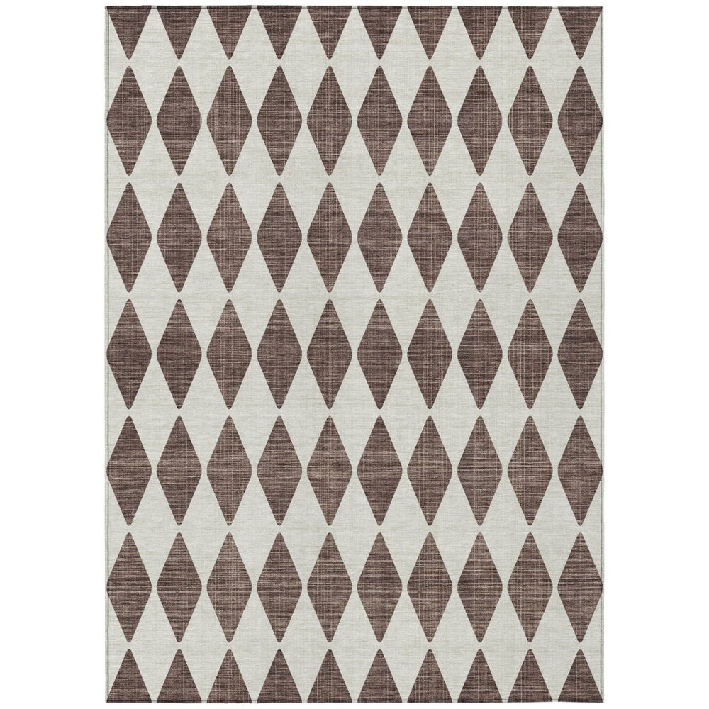 HomeRoots 5' Versatile Brown Geometric Area Rug – Durable, Washable Indoor/Outdoor Design for Modern Spaces 8' X 10' 577022