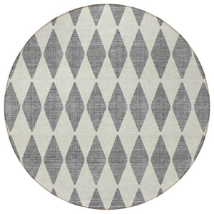 Homeroots 3' Beige Geometric Washable Indoor Outdoor Area Rug For Versatile Style In Any High Traffic Space 8' Round Polyester 577045
