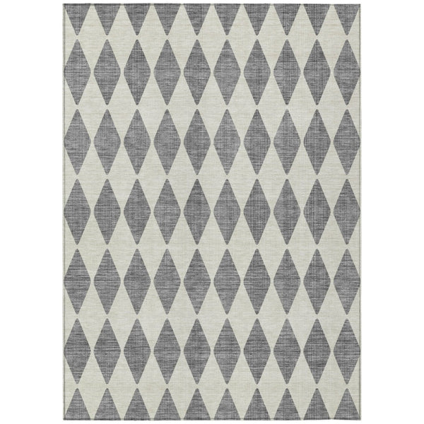 HomeRoots 5' Gray and Ivory Geometric Rug - Stylish, Durable, Washable Indoor/Outdoor Area Accent for Any Space 8' X 10' 577046
