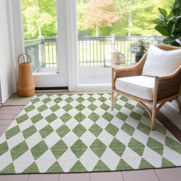 Homeroots 3' Beige Geometric Washable Indoor Outdoor Area Rug For Versatile Style In Any High Traffic Space 3' X 5' Polyester 577049