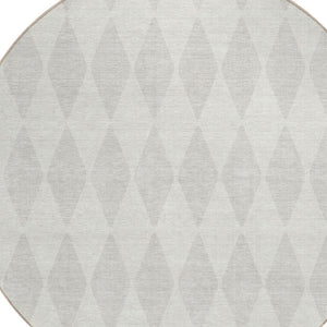 Homeroots 3' Beige Geometric Washable Indoor Outdoor Area Rug For Versatile Style In Any High Traffic Space 8' Round Polyester 577057