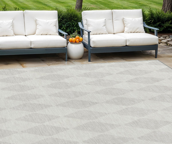 Homeroots 3' Beige Geometric Washable Indoor Outdoor Area Rug For Versatile Style In Any High Traffic Space 10' X 14' Polyester 577060