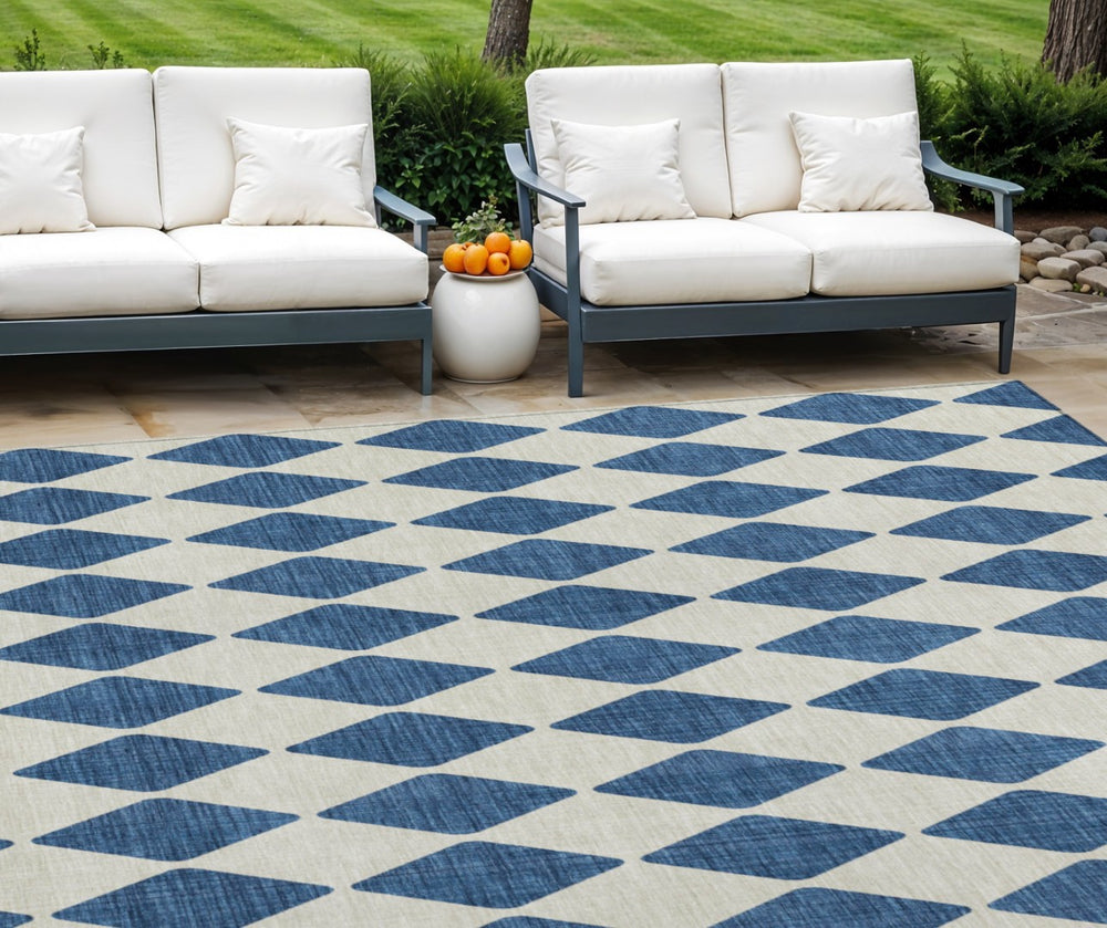 HomeRoots 5' Navy Blue and Ivory Geometric Area Rug - Stylish, Washable, Durable for Indoor and Outdoor Use 8' X 10' 577070