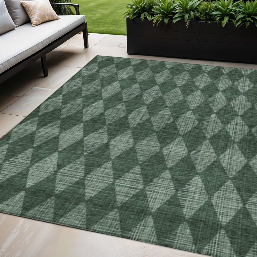 HomeRoots 5' Geometric Indoor Outdoor Area Rug in Olive Green and Charcoal - Durable, Washable, Stylish Design 5' X 8' 577074