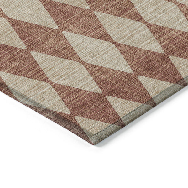 Homeroots 3' Beige Geometric Washable Indoor Outdoor Area Rug For Versatile Style In Any High Traffic Space 3' X 5' Polyester 577079