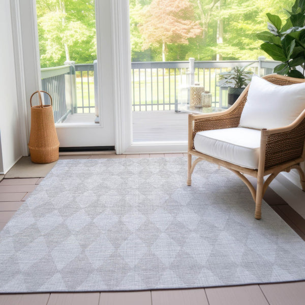 Homeroots 3' Beige Geometric Washable Indoor Outdoor Area Rug For Versatile Style In Any High Traffic Space 3' X 5' Polyester 577085