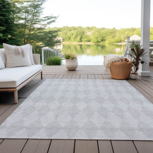Homeroots 3' Beige Geometric Washable Indoor Outdoor Area Rug For Versatile Style In Any High Traffic Space 3' X 5' Polyester 577085