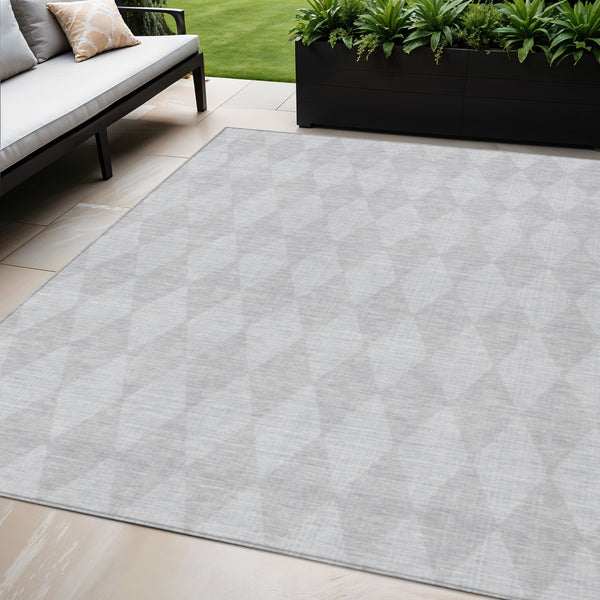 Homeroots 3' Beige Geometric Washable Indoor Outdoor Area Rug For Versatile Style In Any High Traffic Space 5' X 8' Polyester 577086