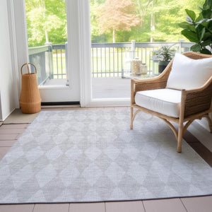 Homeroots 3' Beige Geometric Washable Indoor Outdoor Area Rug For Versatile Style In Any High Traffic Space 5' X 8' Polyester 577086