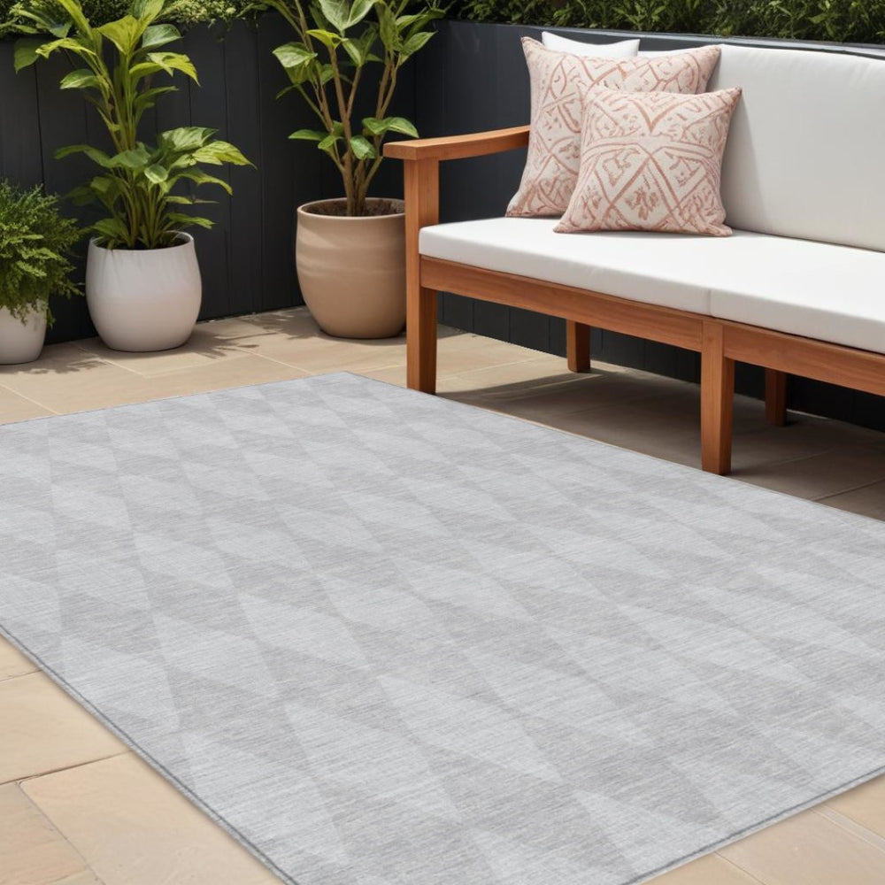 HomeRoots 5' Geometric Washable Area Rug in Pewter and Silver - Durable, Stylish Accent for Indoor/Outdoor Use 8' X 10' 577088