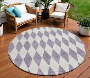 Homeroots 3' Beige Geometric Washable Indoor Outdoor Area Rug For Versatile Style In Any High Traffic Space 8' Round Polyester 577099