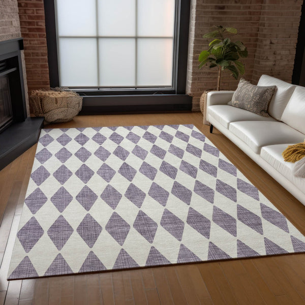 Homeroots 3' Beige Geometric Washable Indoor Outdoor Area Rug For Versatile Style In Any High Traffic Space 10' X 14' Polyester 577102