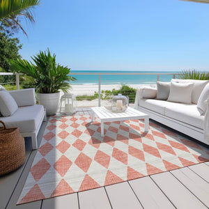 Homeroots 3' Beige Geometric Washable Indoor Outdoor Area Rug For Versatile Style In Any High Traffic Space 3' X 5' Polyester 577103