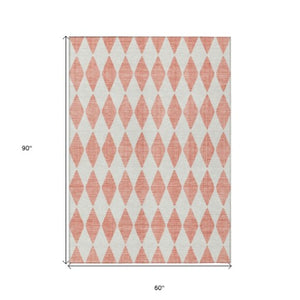 Homeroots 3' Beige Geometric Washable Indoor Outdoor Area Rug For Versatile Style In Any High Traffic Space 5' X 8' Polyester 577104