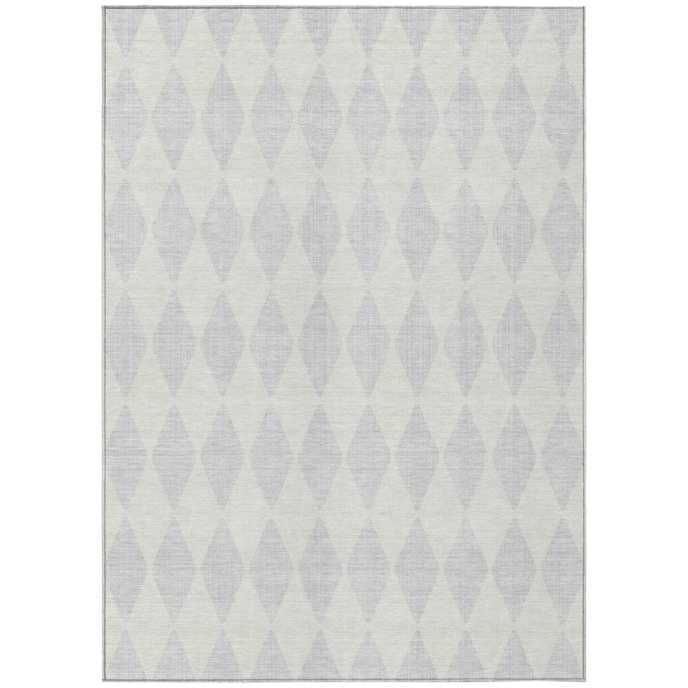 HomeRoots 5' Modern Silver and Ivory Geometric Area Rug - Washable, Durable, Indoor/Outdoor Style for Any Space 5' X 8' 577110