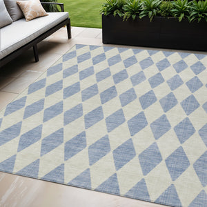 Homeroots 3' Beige Geometric Washable Indoor Outdoor Area Rug For Versatile Style In Any High Traffic Space 5' X 8' Polyester 577116