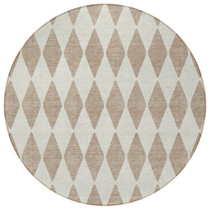Homeroots 3' Beige Geometric Washable Indoor Outdoor Area Rug For Versatile Style In Any High Traffic Space 8' Round Polyester 577123